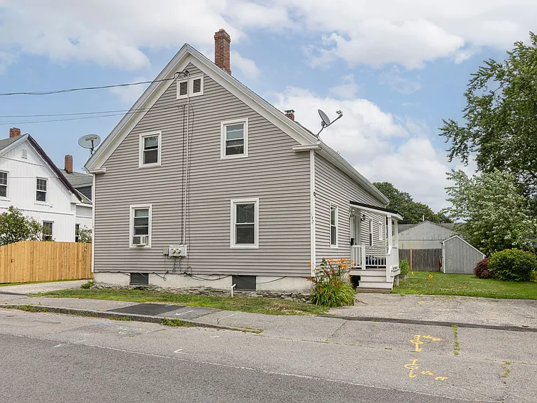 140 & 142 Sawyer Street — Photo 6