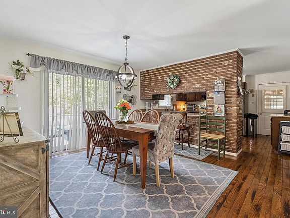 4th image of 5232 Sumerduck Rd