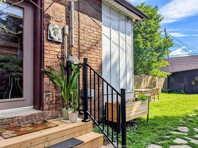 840 Monmouth Rd — Photo 21