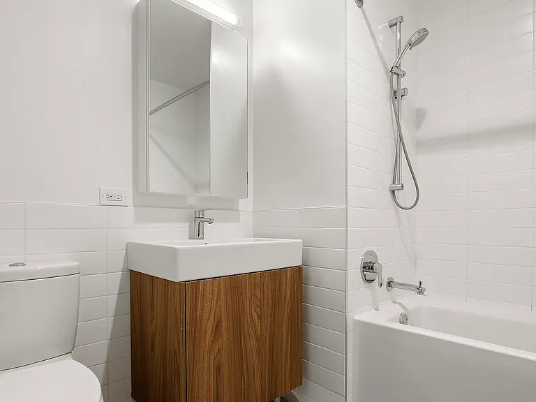 42-20 24th St #18A — Photo 4