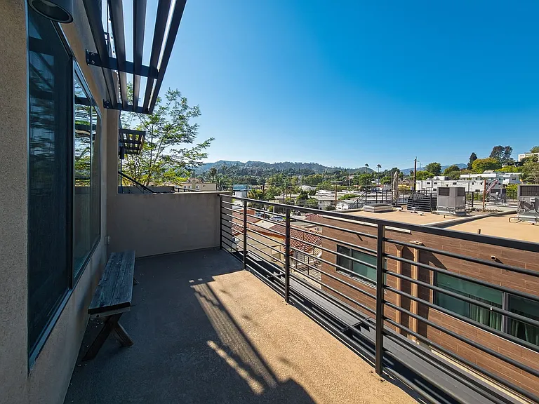 2926 Rowena Ave #2 — Photo 30