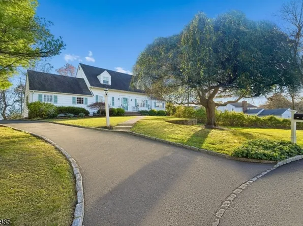 473 Bayberry Ln, Mountainside Boro, NJ 07092