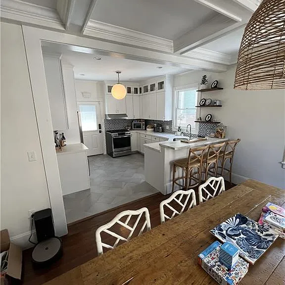 27 Mann Ave — Photo 3