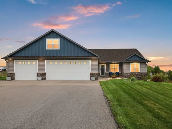 458 High Ridge Trl, Pulaski, WI 54162