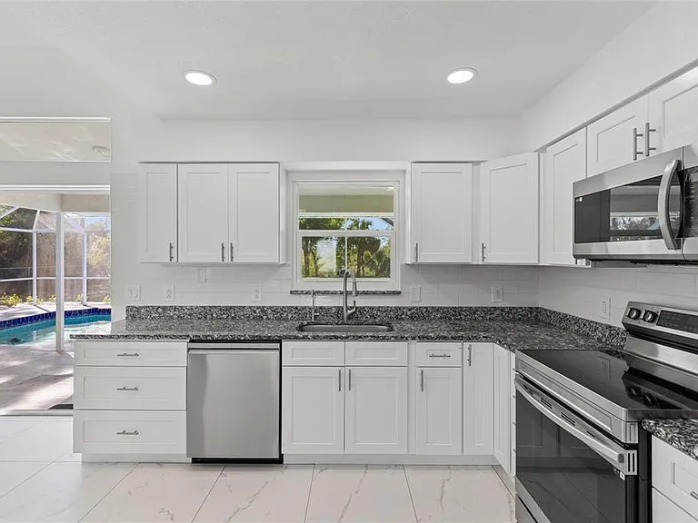 4485 Hansard Ave — Photo 4