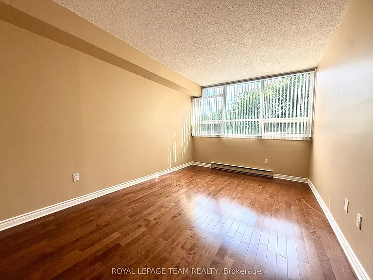 1480 Riverside Dr #205 — Photo 15