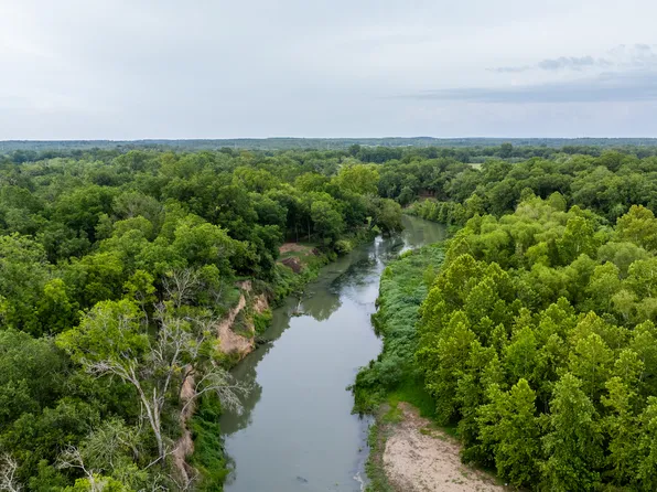11089 alternate 90, Seguin, TX 78155