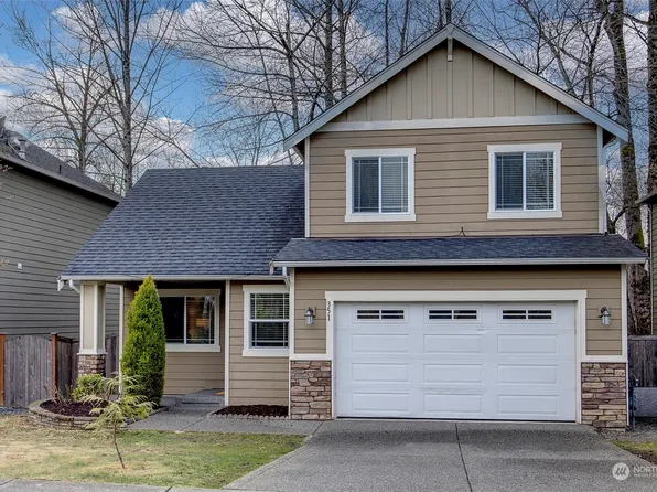 351 Field Place NE, Renton, WA 98059