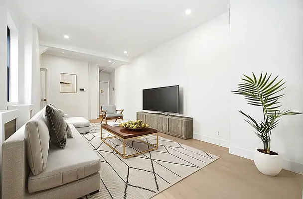 Rented by REAL New York | media 9