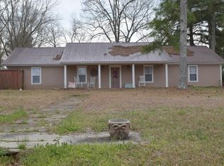 108 Ratliff St, Winona, MS 38967