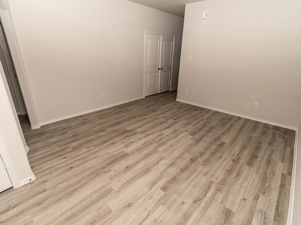 1st image of 10360 Green Br