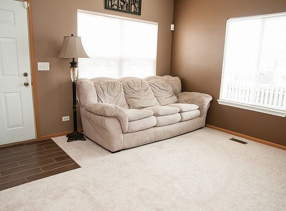 3rd image of 2233 Rebecca Cir