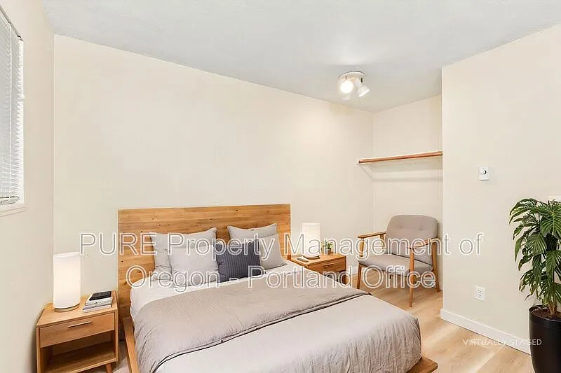 2 bed, 1.0 bath, 800 sqft, $1,595 — Photo 2