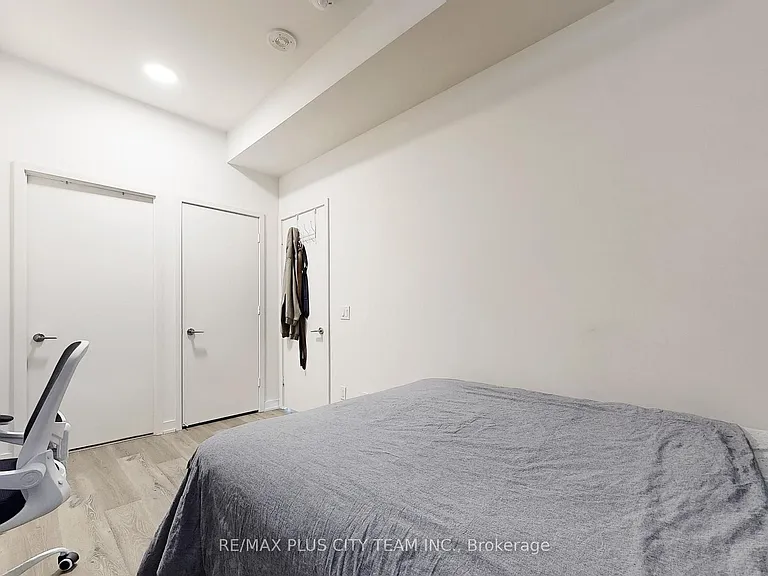 10 Deerlick Ct #206 — Photo 7