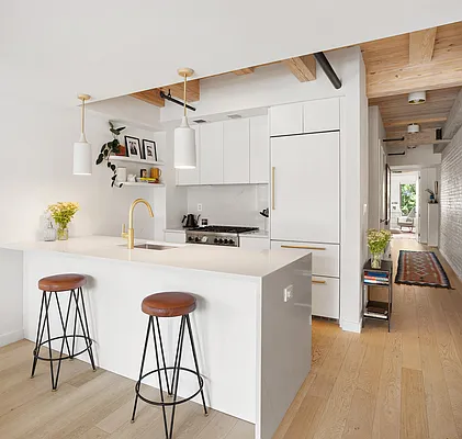 Rented by Compass | media 20