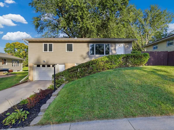 2642 11th Ave NW, Rochester, MN 55901