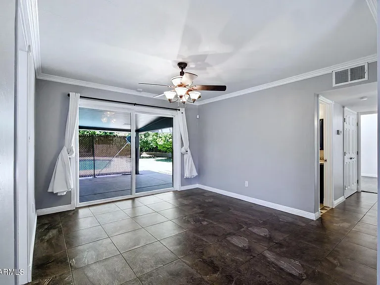 7750 N 17th Dr — Photo 14