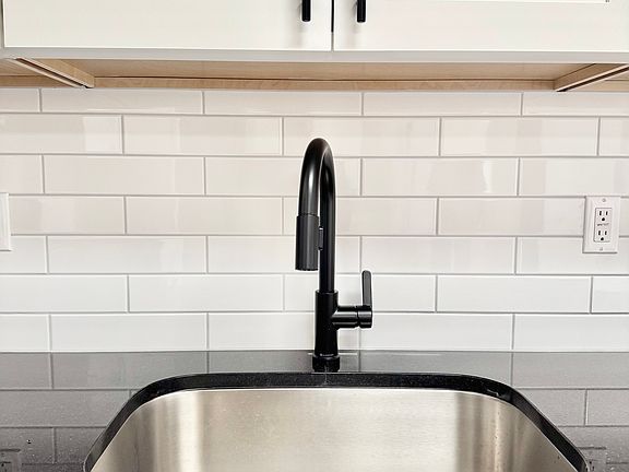 4th image of 383 Myrtle Ave APT 3