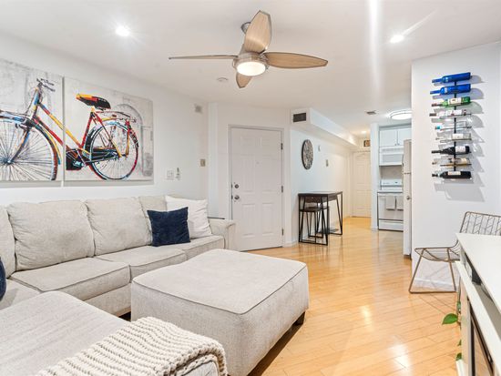 330 Monroe St APT 3R, Hoboken, NJ 07030