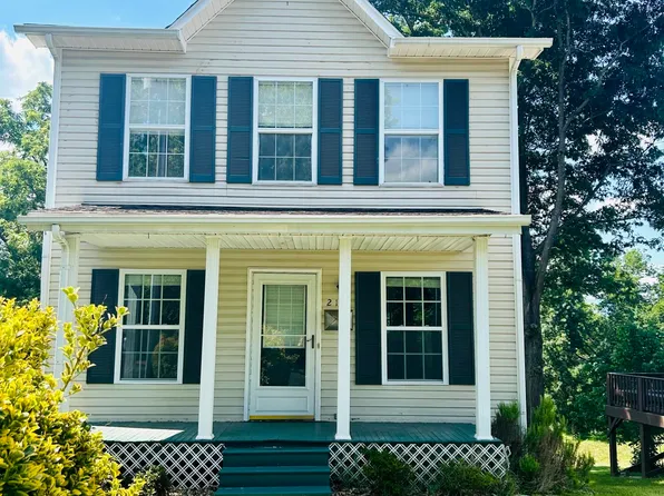 218 N Lewis St, Lexington, VA 24450