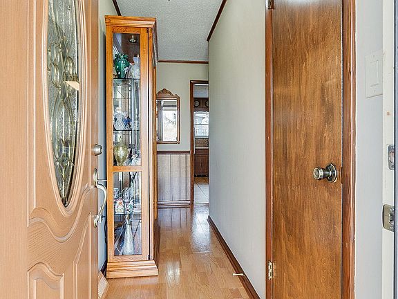 4th image of 1301 Kenney St