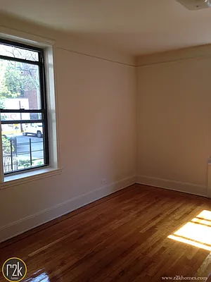 Rented by Realty 2000 Corp | media 4