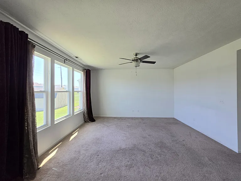 2313 Shadow Bend Dr — Photo 12