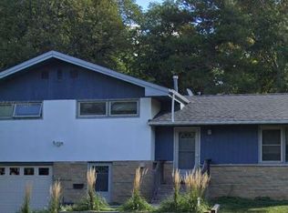 1500 Rhode Island Ave N, Golden Valley, MN 55427