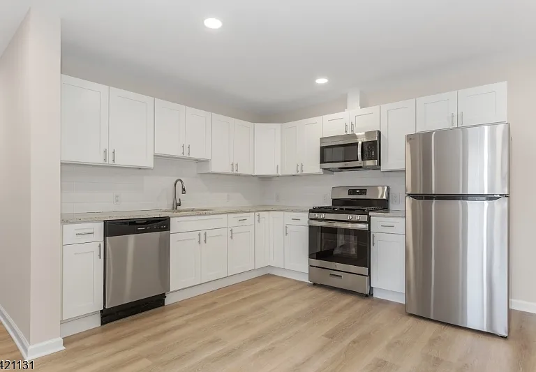 127 Main St #2B — Photo 9