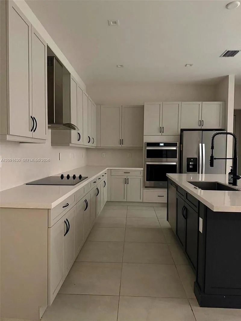 4 bed, 3.5 bath, $3,200 — Photo 4