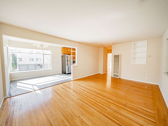 3rd image of 2275 Park Blvd APT 2