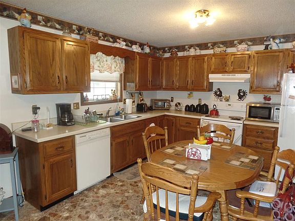 4th image of 7800 Woodland Meadow Dr