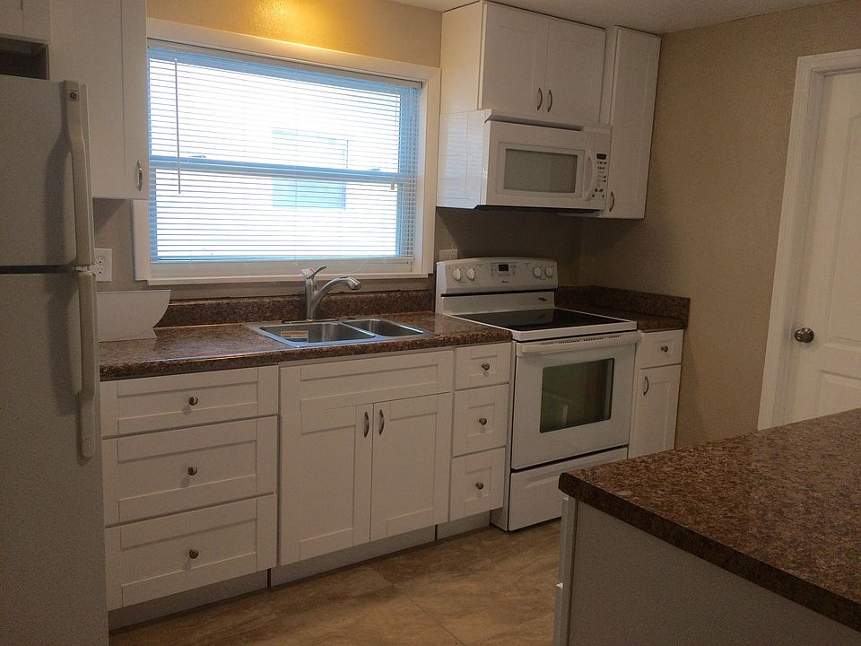 2nd image of 141 Eucalyptus Ct #B