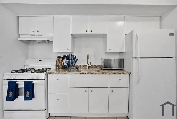 2 bed, 900 sqft, $1,325 — Photo 4