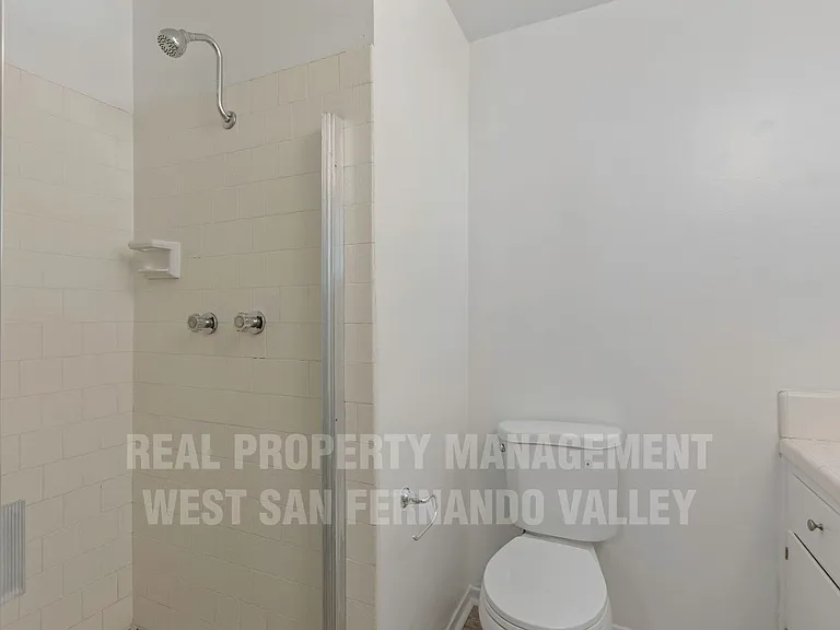 7749 Kentland Ave — Photo 19