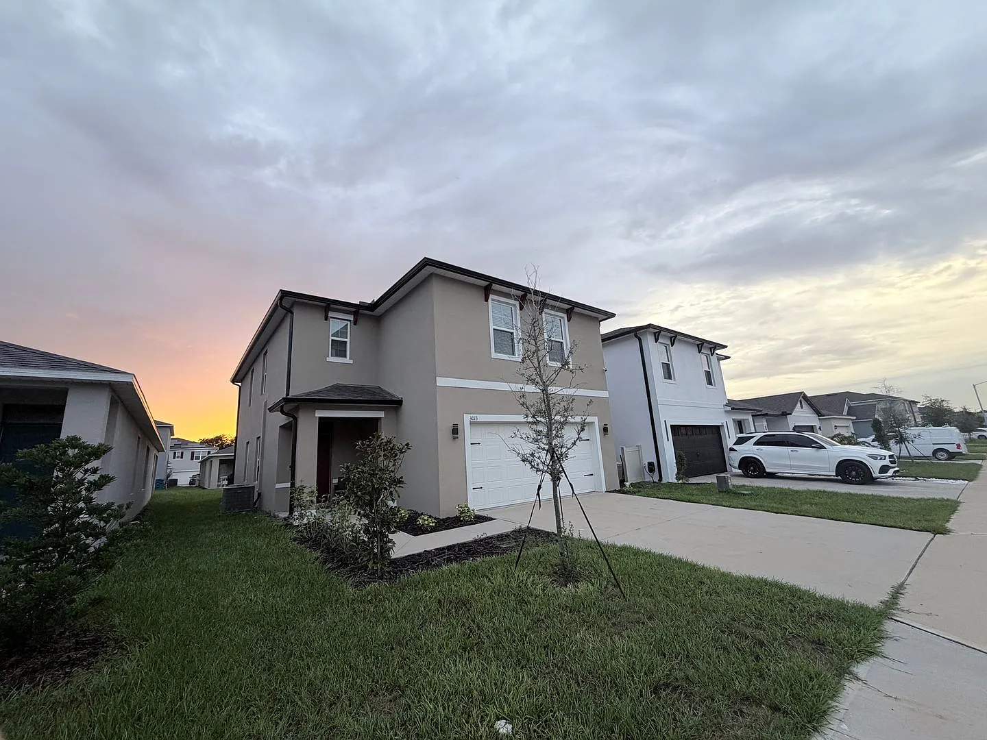 Fully furnished two-story home located in the highly desirable Cascades community in Davenport, FL. — Photo 1