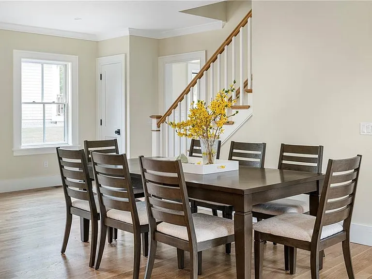 118 Newport Ave — Photo 13