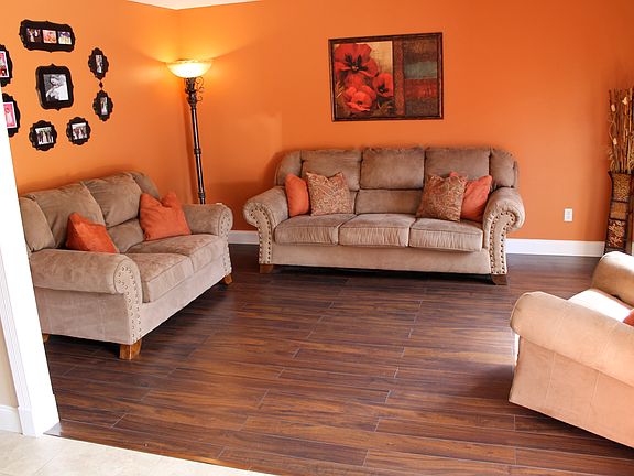 3rd image of 428 Willowbrook Ln