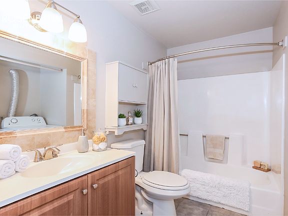4th image of 465 W Ivyglen St APT 112