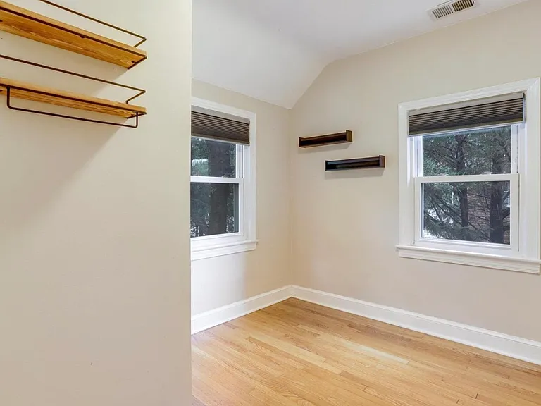 615 N George Mason Dr — Photo 9