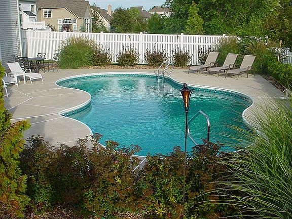 Full Bath off Pool