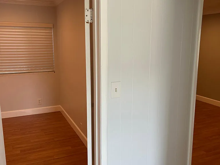 905 Pine St — Photo 17