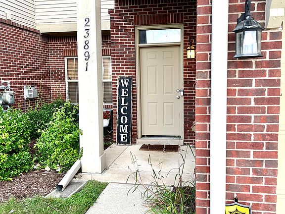5th image of 23891 Greenwood Dr