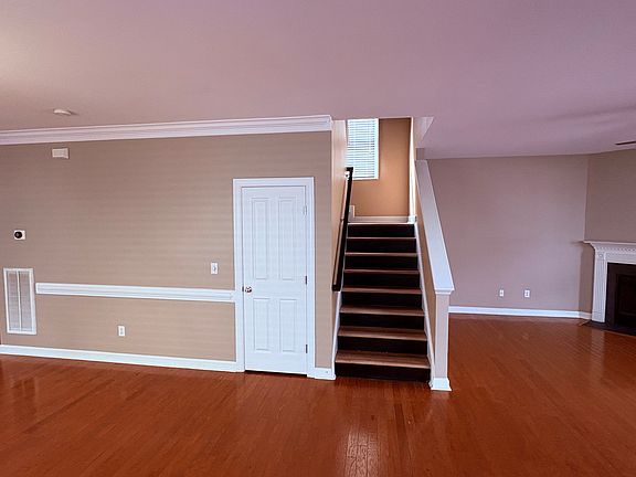 5th image of 1012 Gold Rock Ln