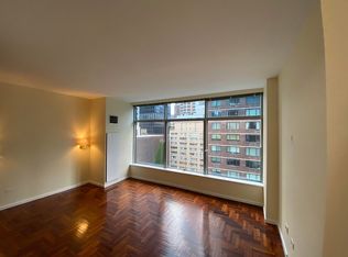 250 E 54th St APT 10B, New York, NY 10022
