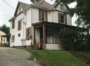 498 Regent St APT 3, Houston, PA 15342