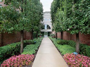 360 Green Bay Rd UNIT 2B, Winnetka, IL 60093