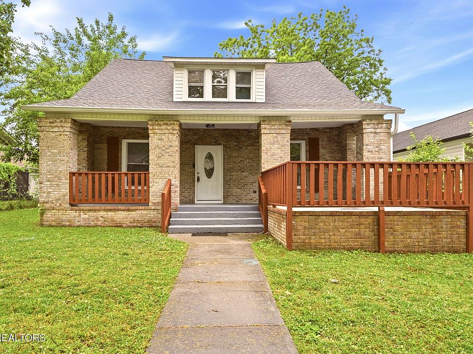 1st image of 2820 E 5th Ave