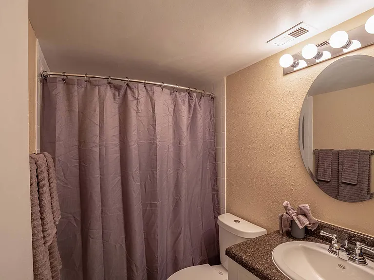 13220 Chester Rd — Photo 6