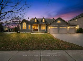 2 Kootenay Rdg, Vaughan, ON L6A2W1